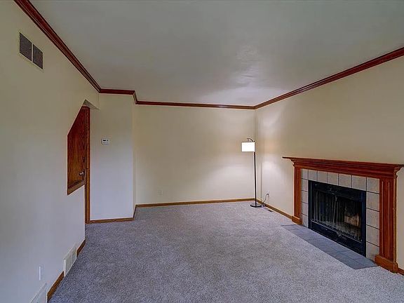3rd image of 2938 Coho St