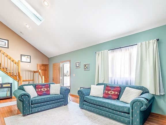 4th image of 7 Germaine Ave