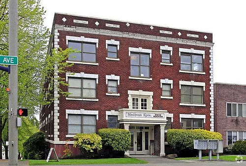 Madrona Apartments Photo 1