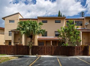 281 W Park Dr APT 1-8, Miami, FL 33172
