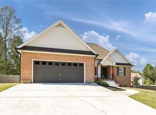 57 Oak Leaf Dr, Dallas, GA 30157