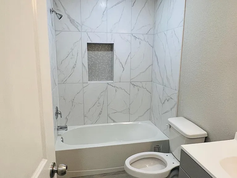 115 Avenida De Bahia #A — Photo 7