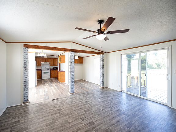 318b-GOSS-living_10172024