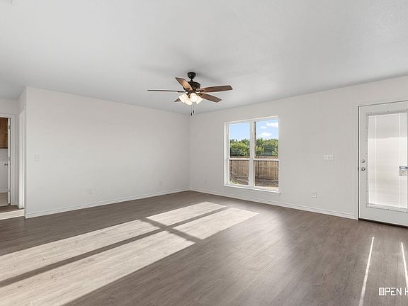5th image of 1840 Adrian Ave