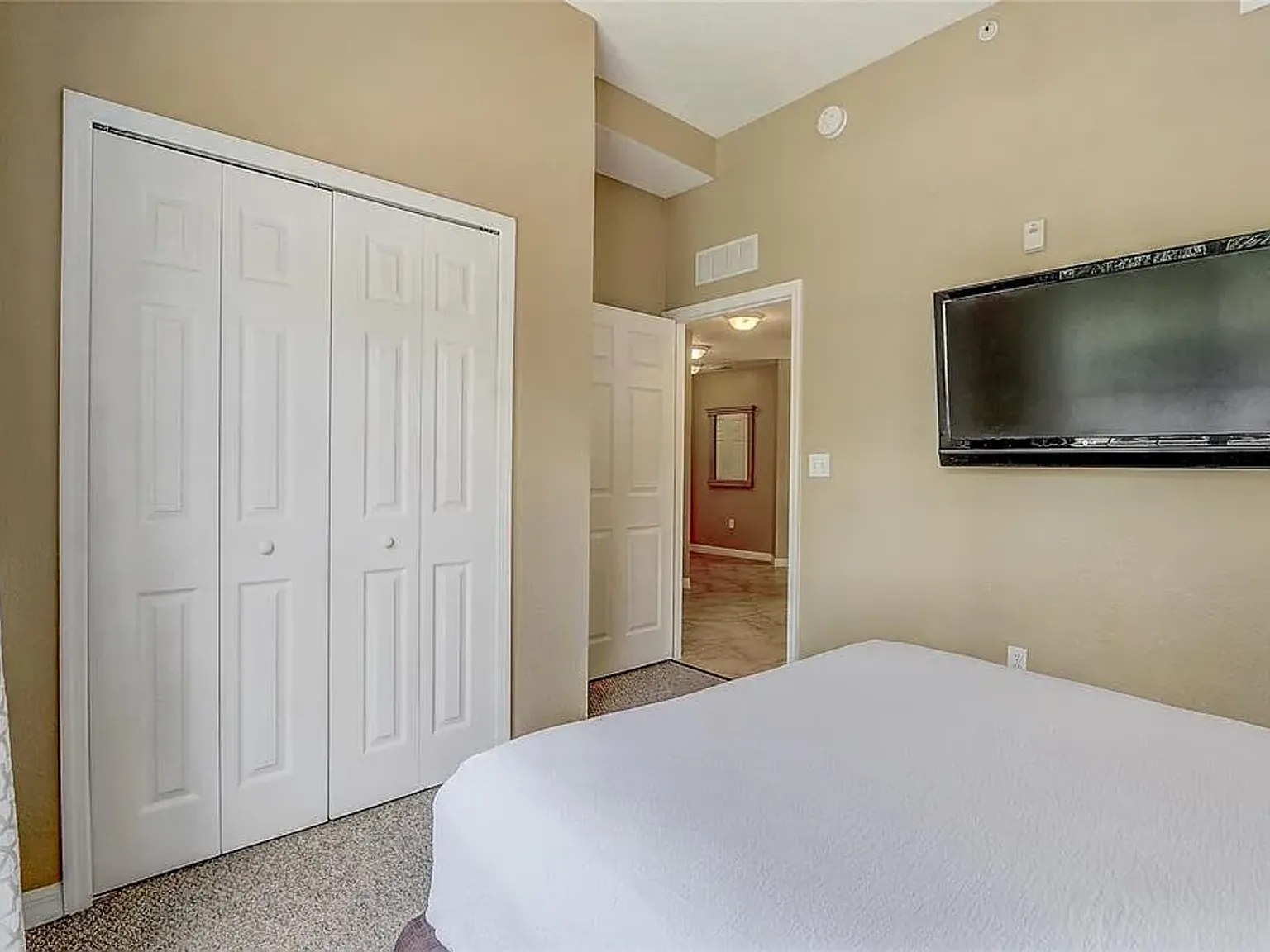 3 bed, 1437 sqft, $3,600 — Photo 2