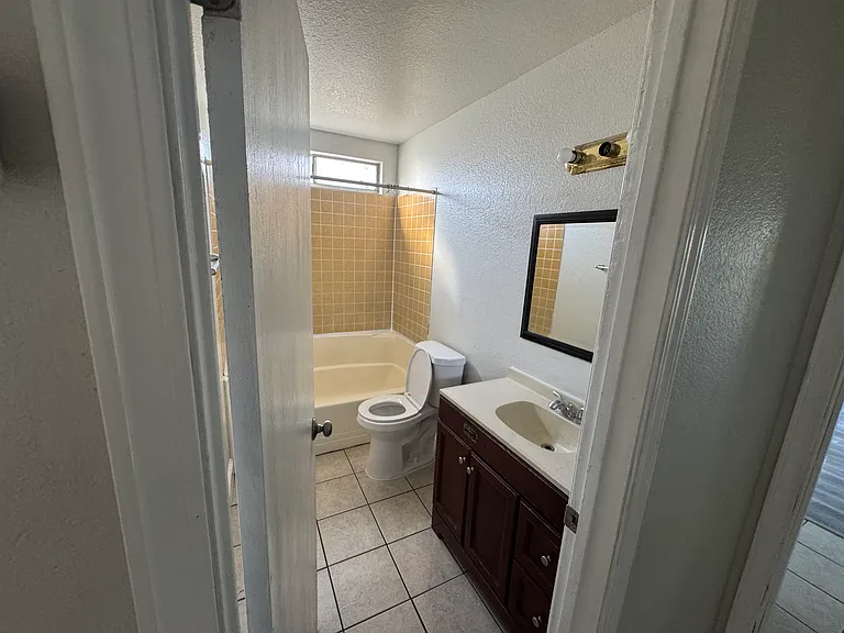 411 Cedar Ct — Photo 16