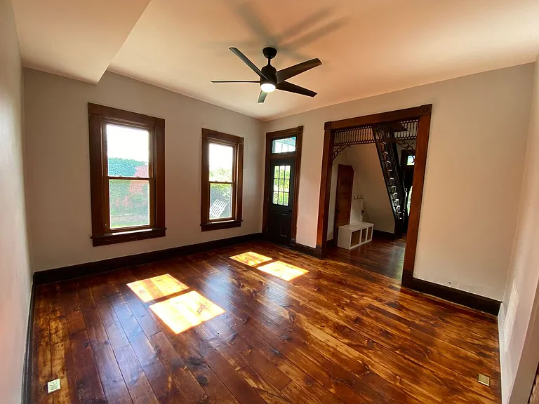 35 E Arcadia Ave — Photo 7