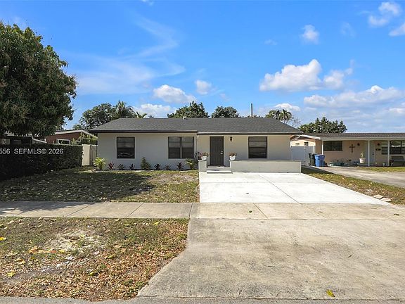 4th image of 4141 NW 16th Ave