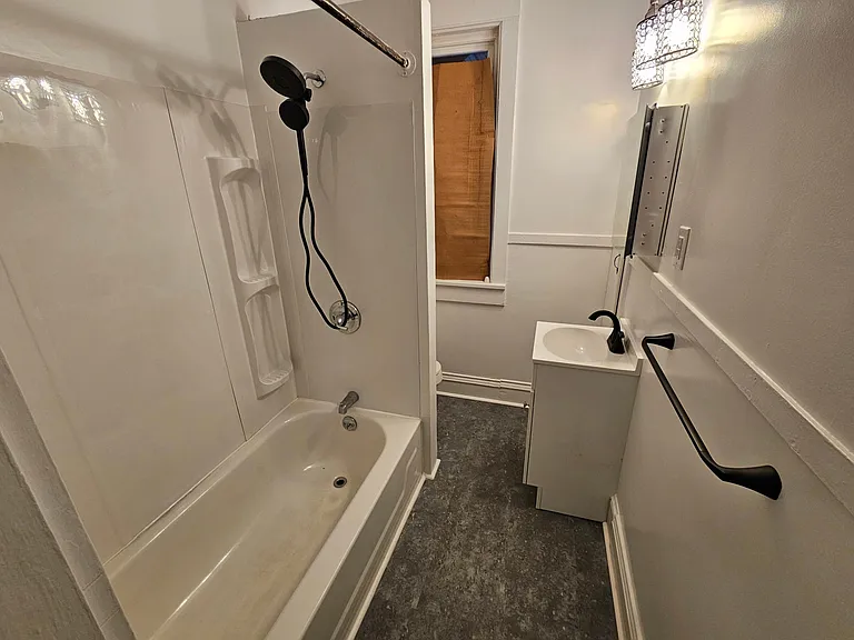242 E Church St #1 — Photo 2