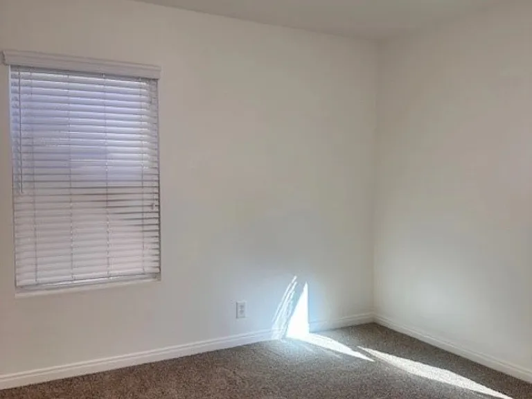 752 W 25th St #758 — Photo 9