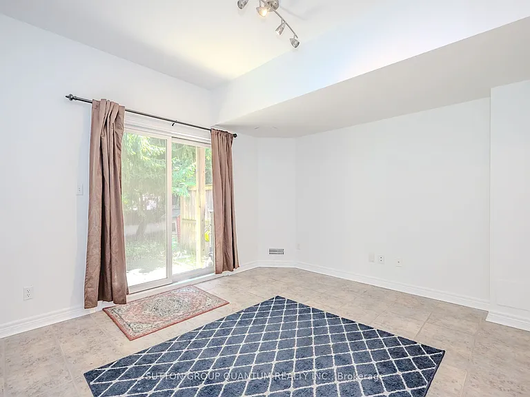 4304 Ingram Cmn — Photo 19