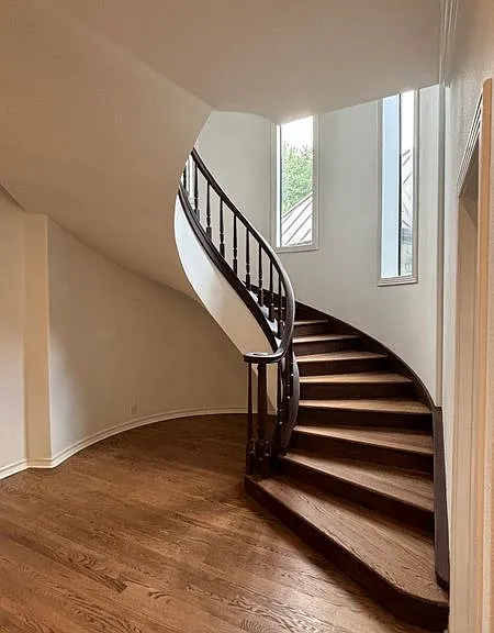 44 Stratton Ln — Photo 8