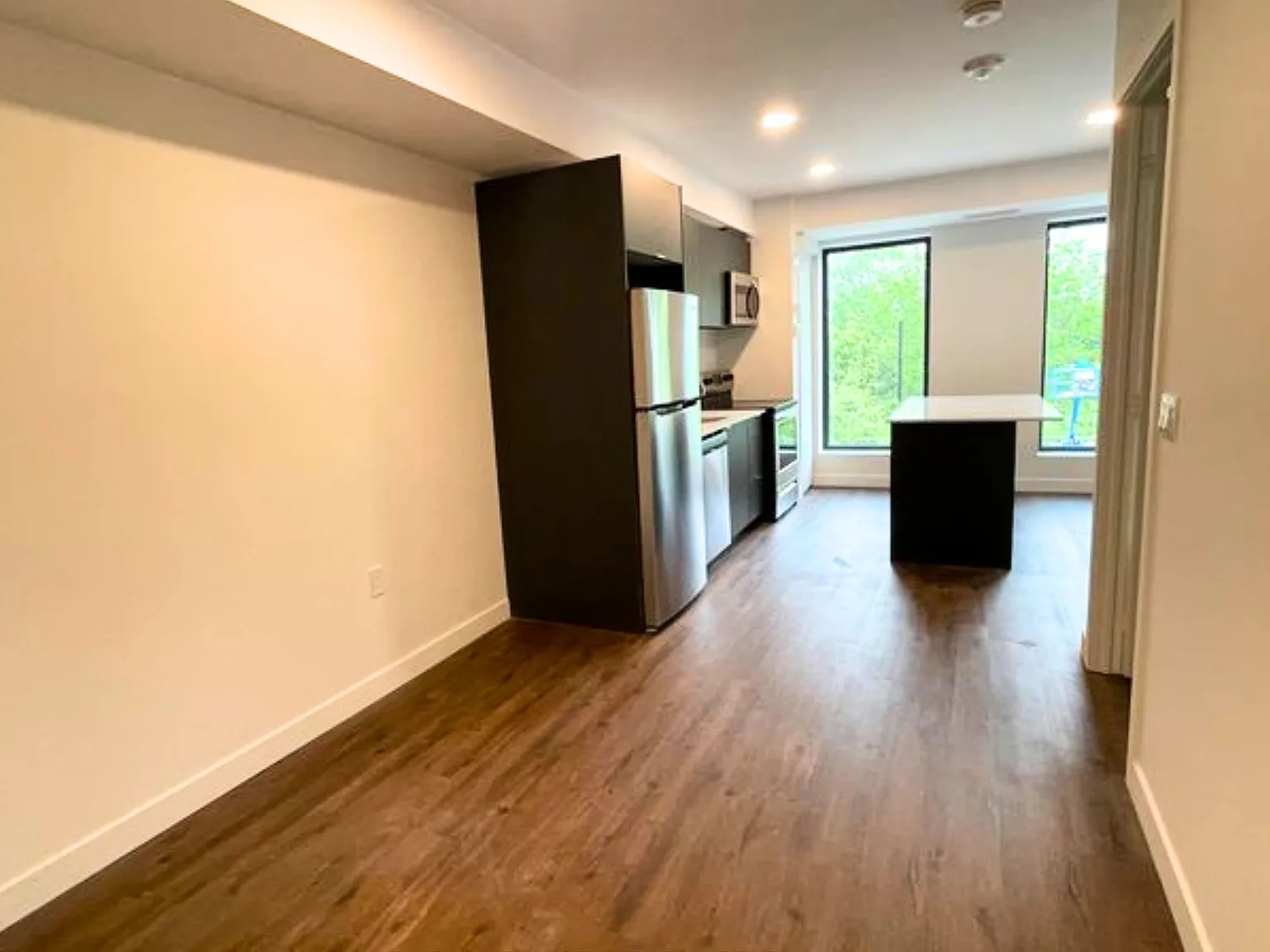 2 bed, $1,940 — Photo 4