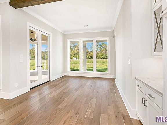 4th image of 38279 Oakland Dr