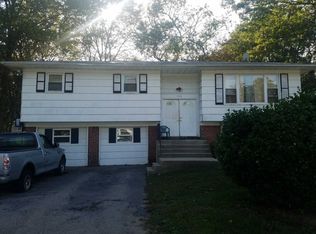594 Mount Ave, West Babylon, NY