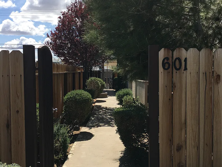 601 E Ridgecrest Blvd #D — Photo 3