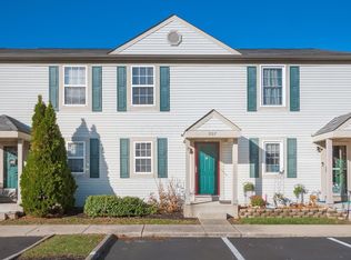 207 Glenkirk Dr #103D, Blacklick, OH 43004