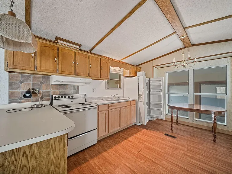 13 Alder Ln — Photo 22