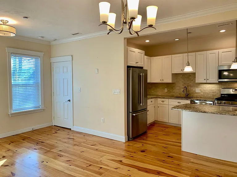 93 Bridge St #3 — Photo 5