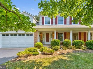14704 General Lee Dr, Centreville, VA 20121
