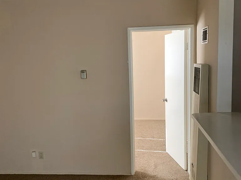 1745 Orizaba Ave #B — Photo 24