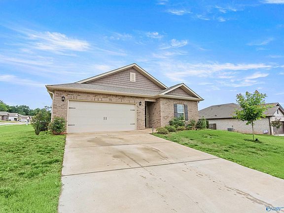 3rd image of 146 Oak Fletcher Dr