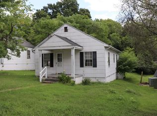 706 Monroe St, Farmville, VA 23901