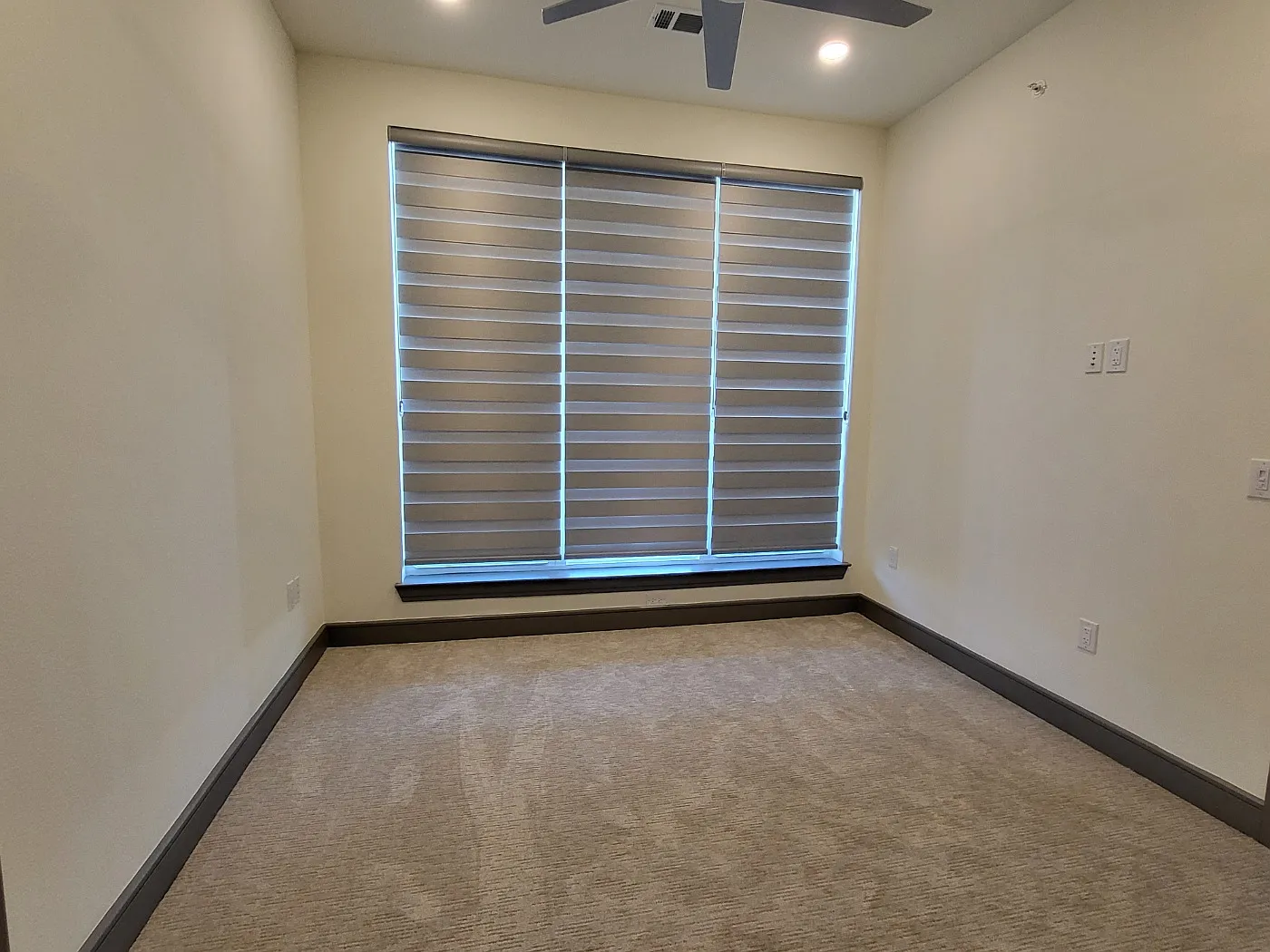 2 bed, 1025 sqft, $2,000 — Photo 3