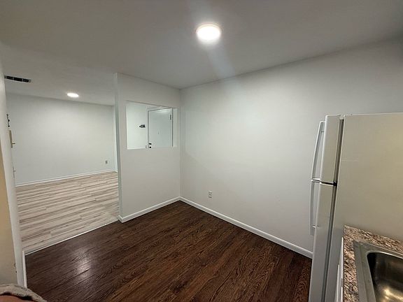 4th image of 176 Maple Ave APT 4-34