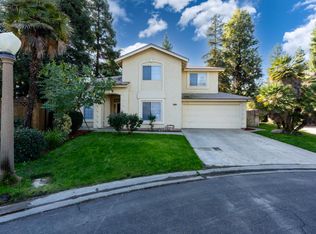 10563 N Seacrest Dr, Fresno, CA 93730