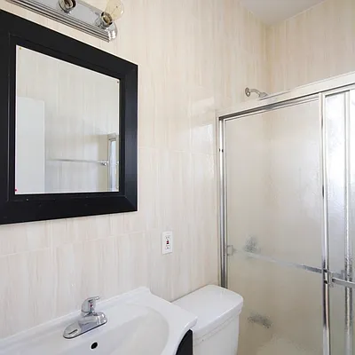 Rented by Nooklyn NYC LLC | media 32