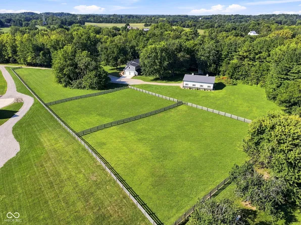 5772 W Stones Crossing Rd, Greenwood, IN 46143