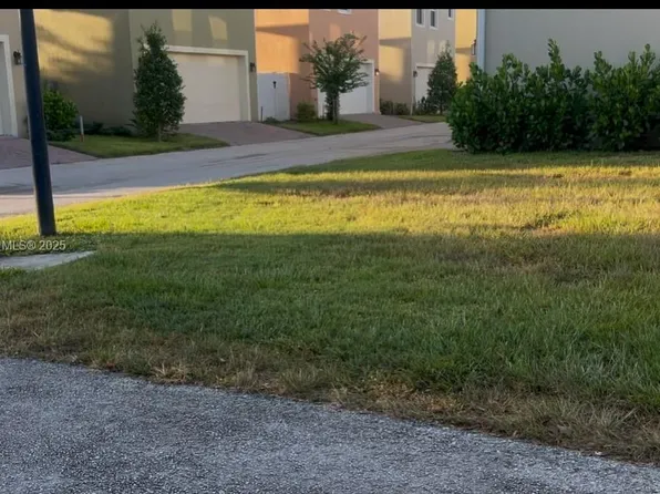 2366 SE Tavares Dr, Port Saint Lucie, FL 34952