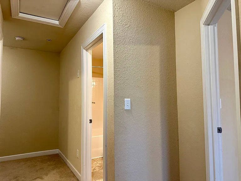 700 Albertine Ct — Photo 24