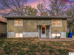 2810 Bryan Ave, Bellevue, NE 68005