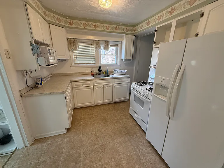 2950 Parker St — Photo 8