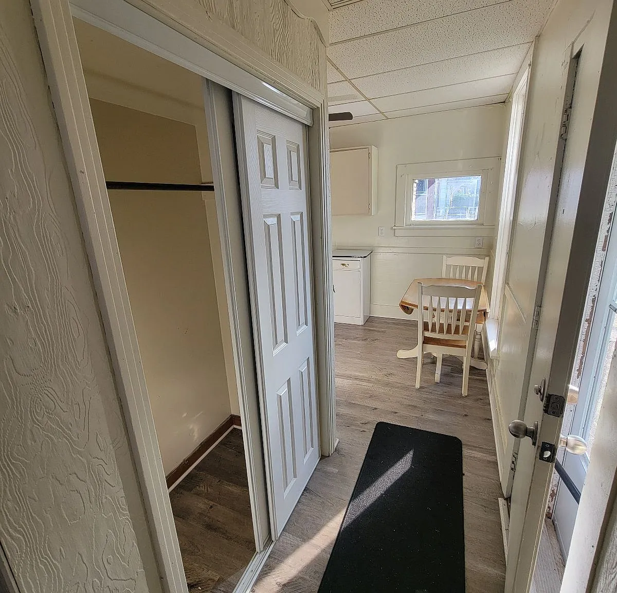 1 bed, 1.0 bath, 600 sqft, $1,000 — Photo 3