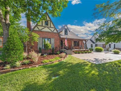 1119 Glenwood Ave, Nichols Hills, OK, 73116