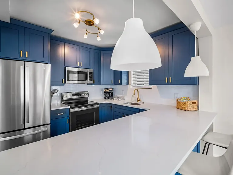 1059 Asbury Ave #1 — Photo 9