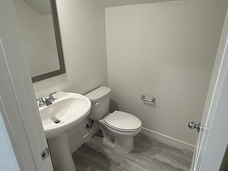 2041 Blue Star Dr — Photo 12