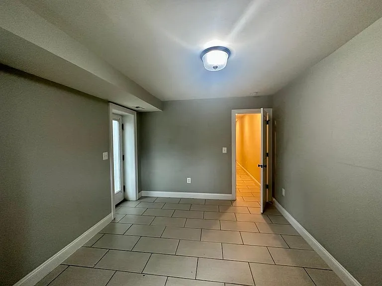 128 Bryant St NW — Photo 6