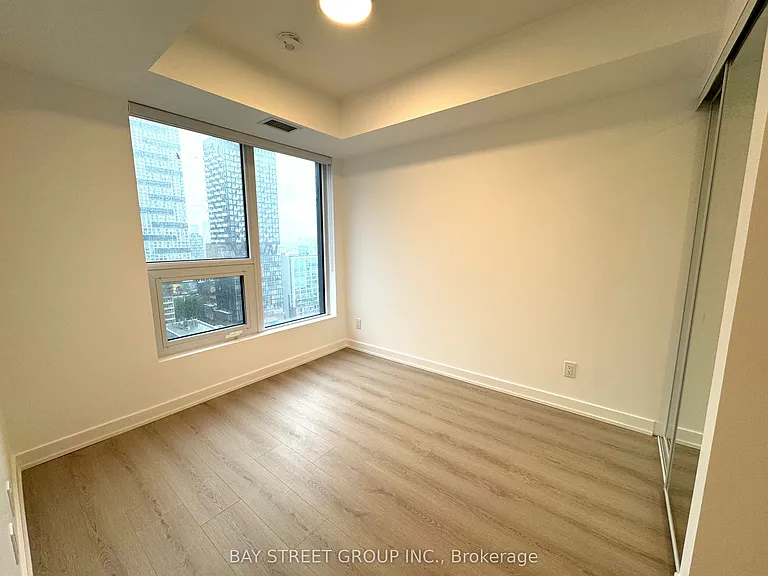 100 Queen St E #2117 — Photo 8