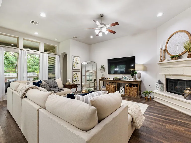 19 Cohasset Pl — Photo 12
