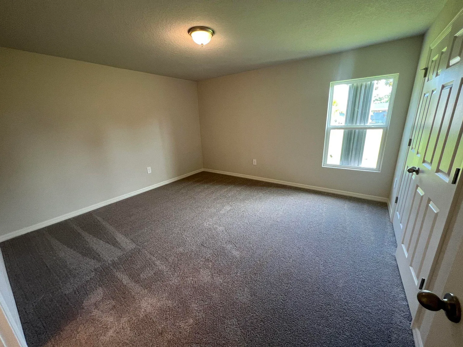 3 bed, 2.0 bath, 1384 sqft, $2,250 — Photo 4