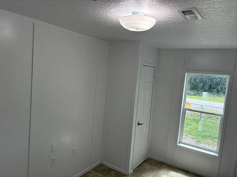 1416 Robin St — Photo 29