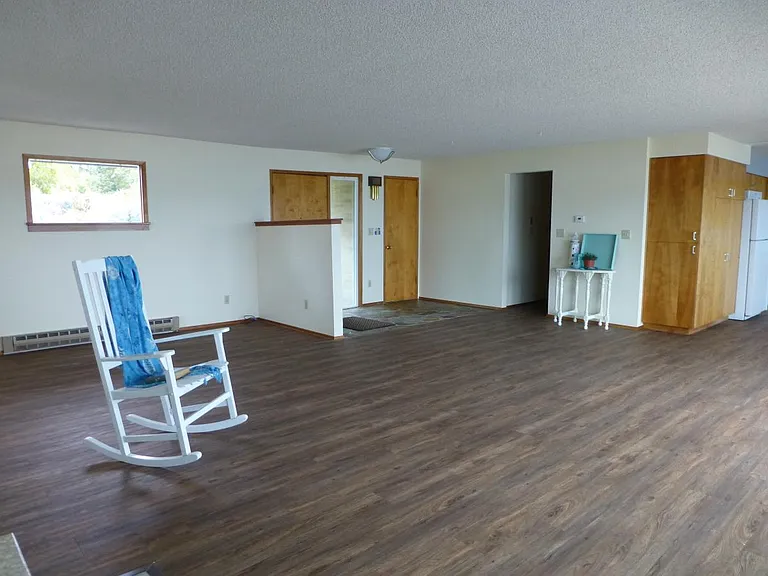 Spacious living room