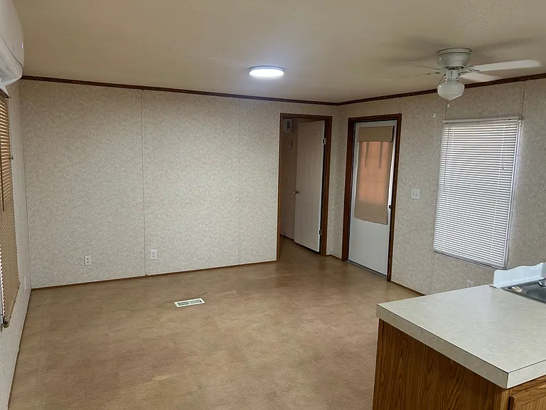 11714 S Renee Ave — Photo 4