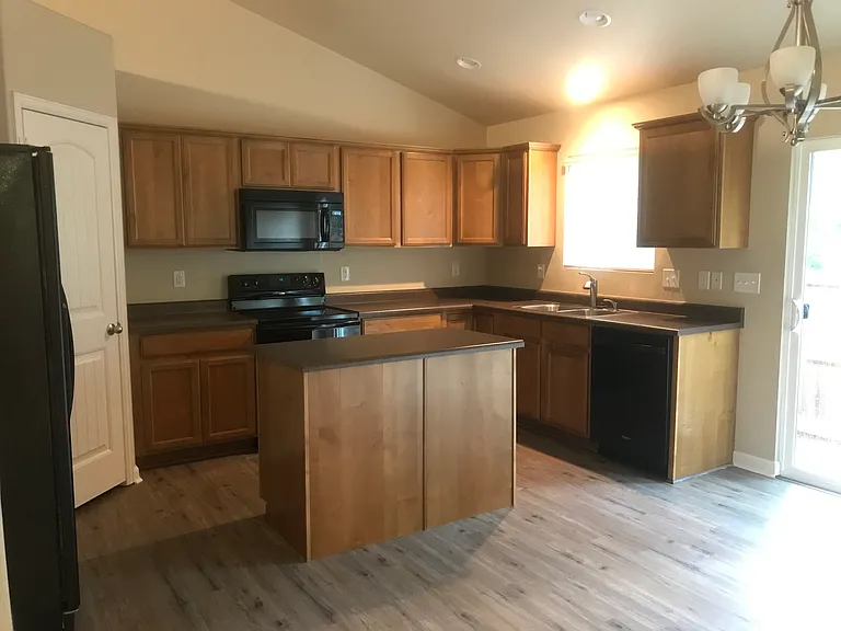 1819 Gemini Ct — Photo 16