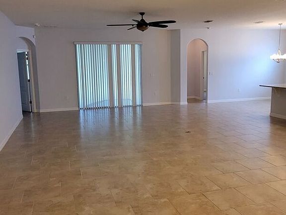 3rd image of 523 Morgan Wood Dr