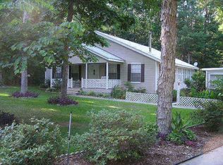 1895 Admiral Dr, Hemphill, TX 75948